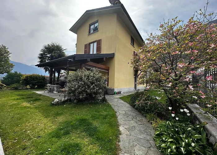 Casa Angela Διαμέρισμα Dongo